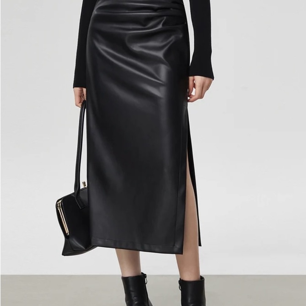 Commense Black Midi Skirt